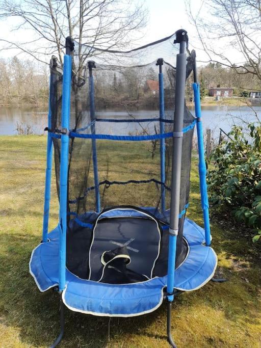 בוקהורן Ferienhaus Blauer See Mit Optionalem Hot-Tub מראה חיצוני תמונה