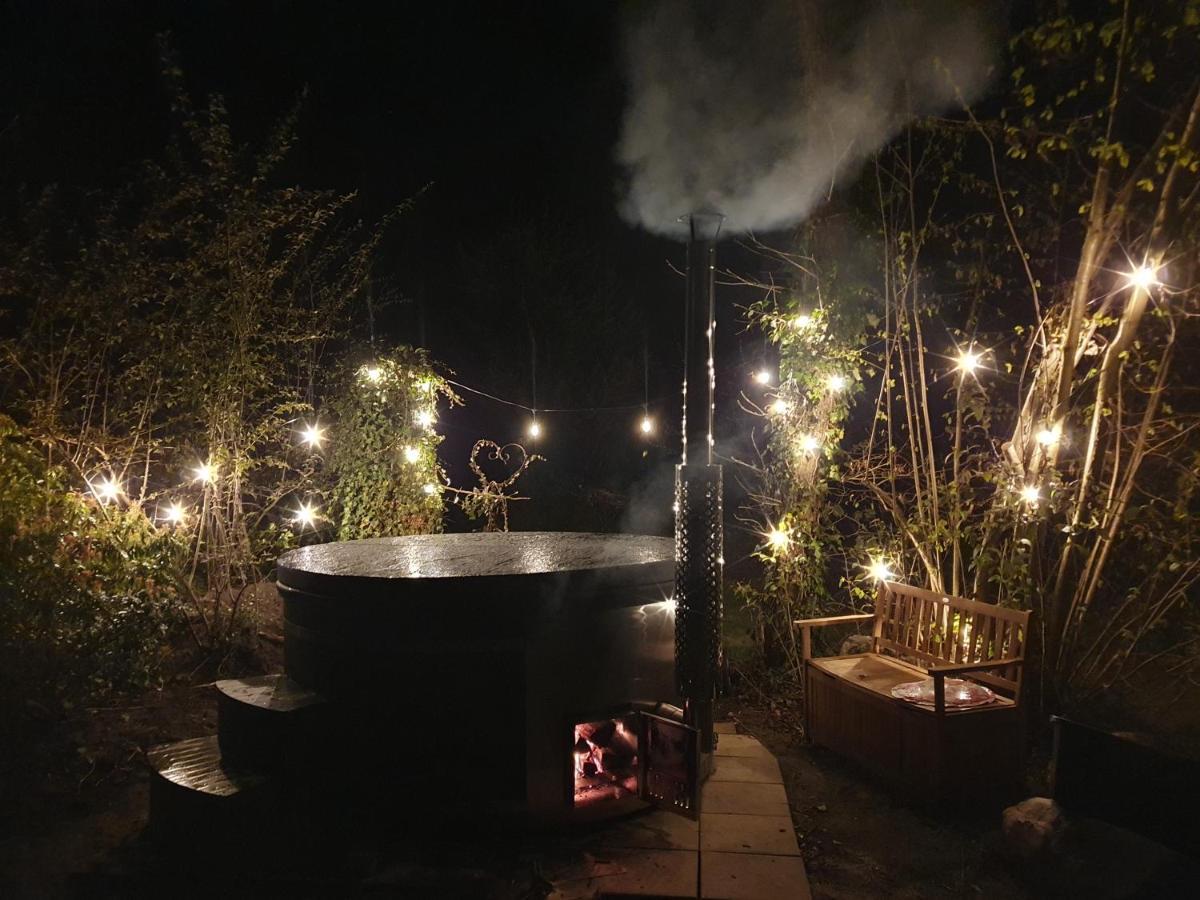 בוקהורן Ferienhaus Blauer See Mit Optionalem Hot-Tub מראה חיצוני תמונה