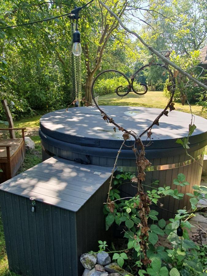 בוקהורן Ferienhaus Blauer See Mit Optionalem Hot-Tub מראה חיצוני תמונה